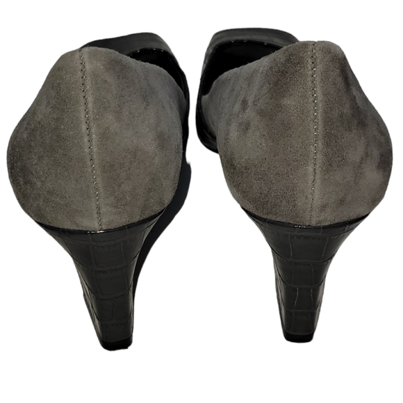 Tahari Lindsey Leather Suede Textured Open Toe Heels Size 7M - Picture 4 of 10